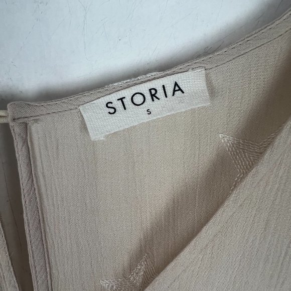 Storia Embroidered Star Ruffle Batwing Sleeve Romper Size Small S EUC T2651 - Picture 9 of 16